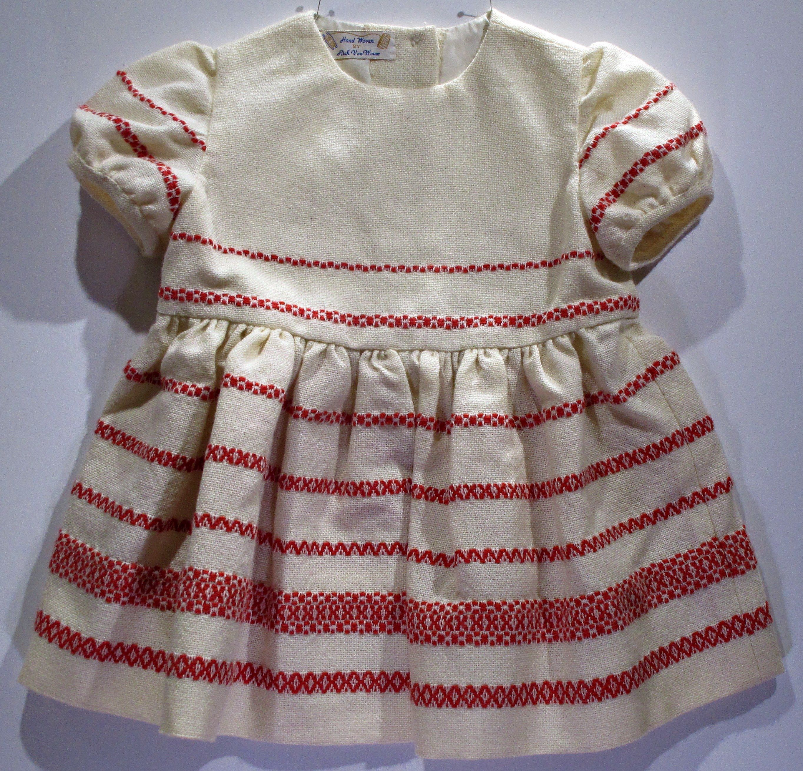 Child's dress - Rick van Wouw (1978.3.1)