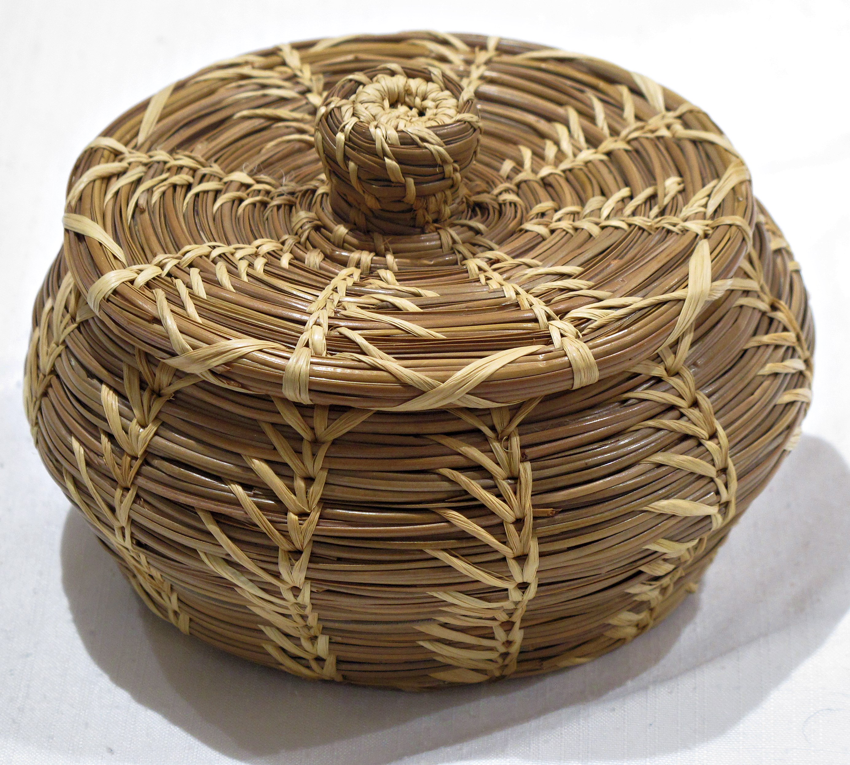 Pine Needle Basket - Vivian Allenby (1986.2.1)